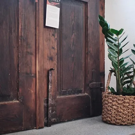 Center アパート カムニーク