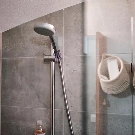 Center * カムニーク